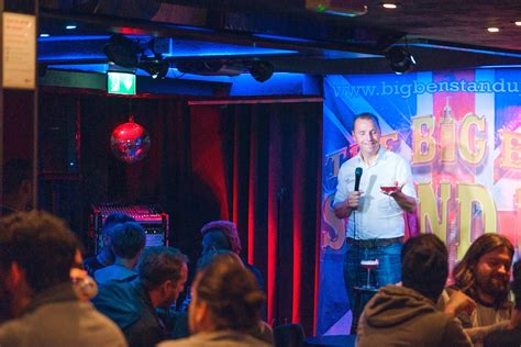 Här kan du gå på standup i Stockholm 2024